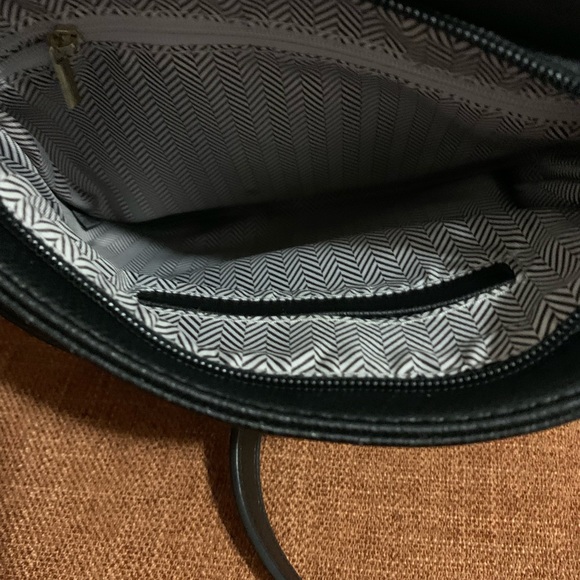 Black crossbody bag - Picture 3 of 4